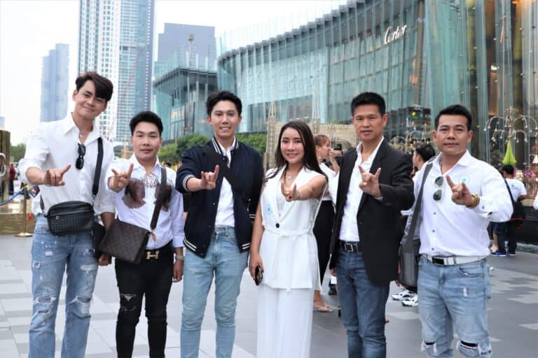 Unicorn ยกทัพนักธุรกิจกว่า 300 คน ดินเนอร์สุดหรูกลางแม่น้ำชมวิวแสนล้าน